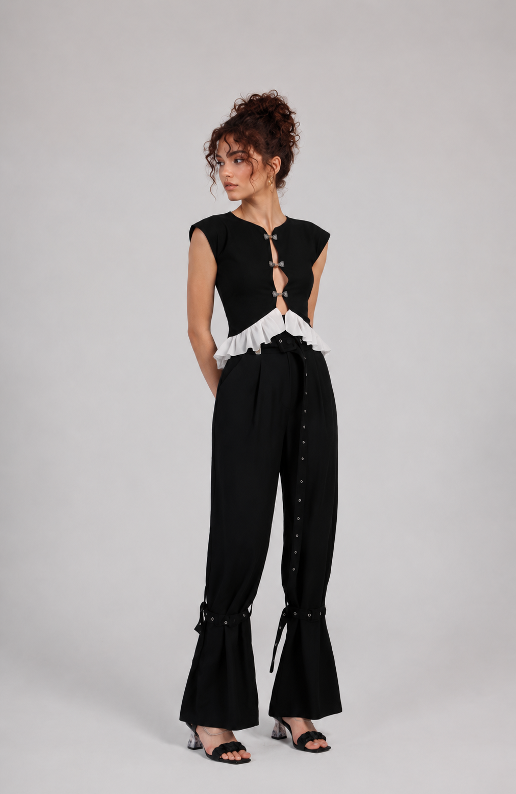 BELL PANTS IN BLACK