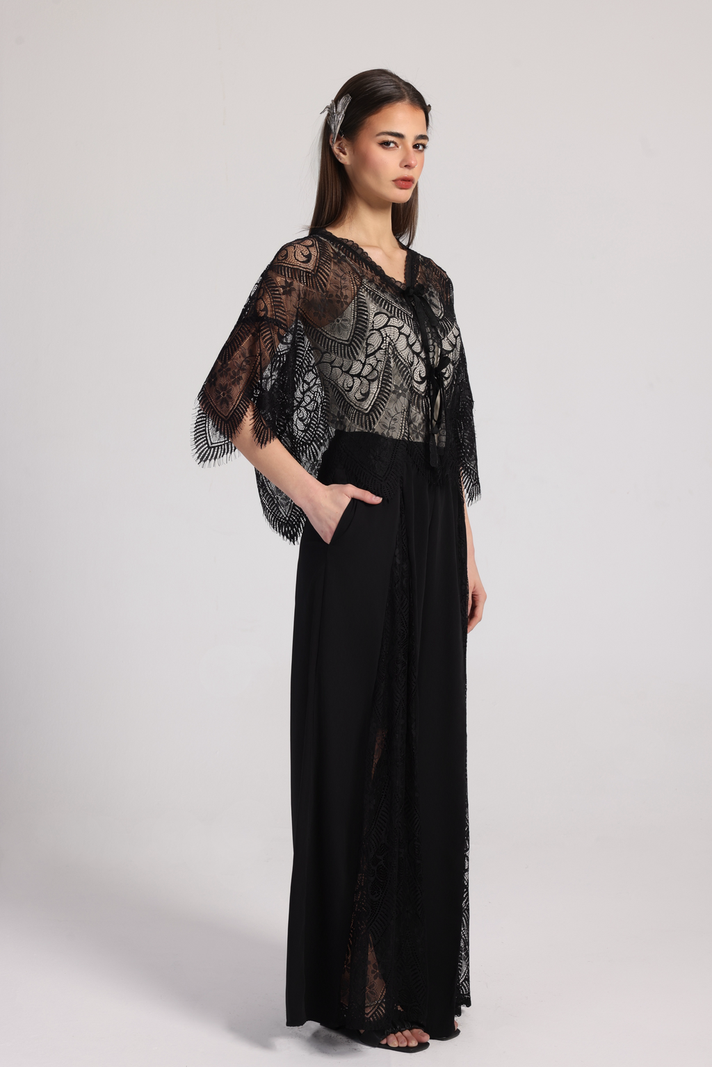 NOIR LACE CAPE SET