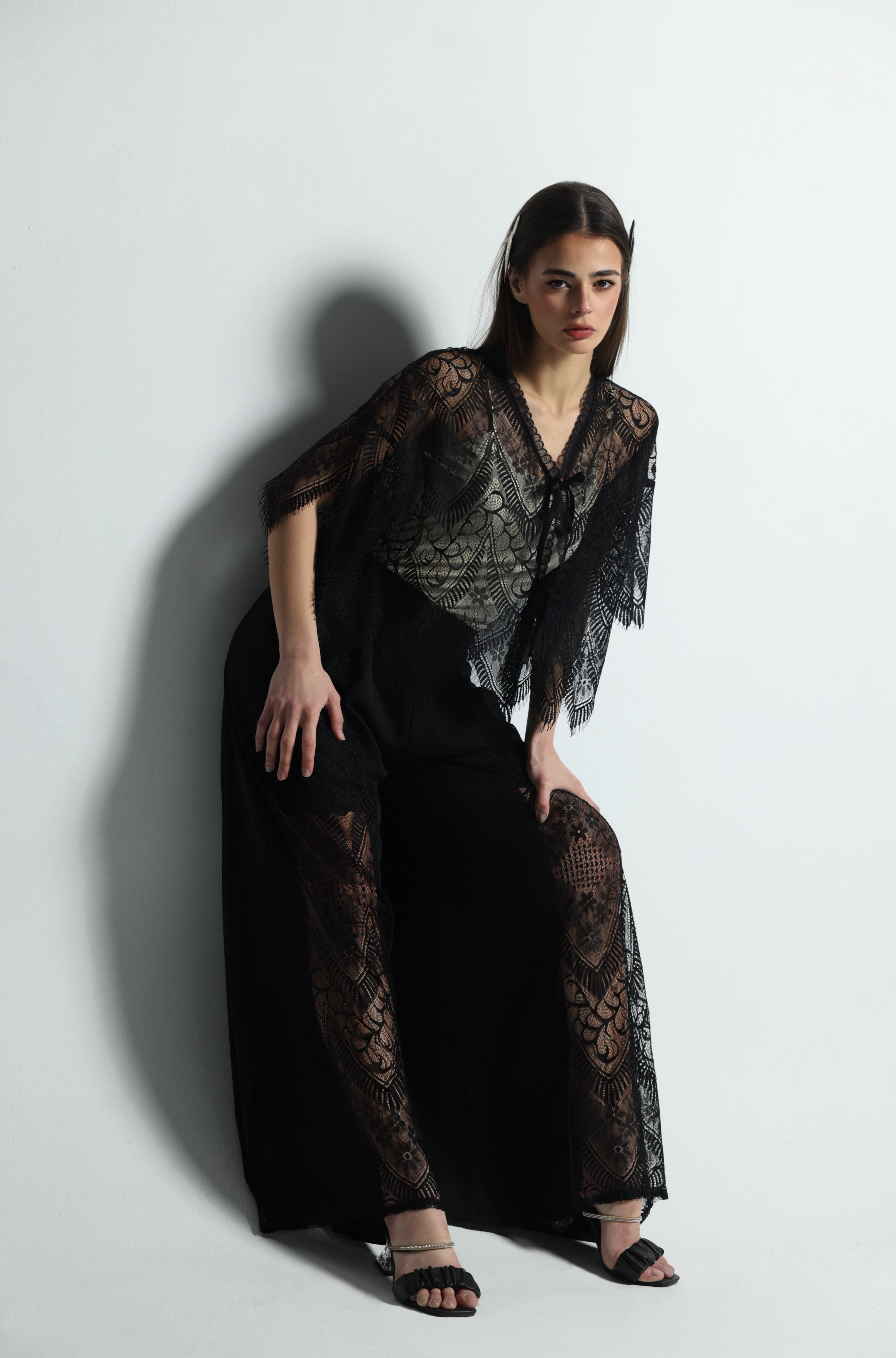 NOIR LACE CAPE SET