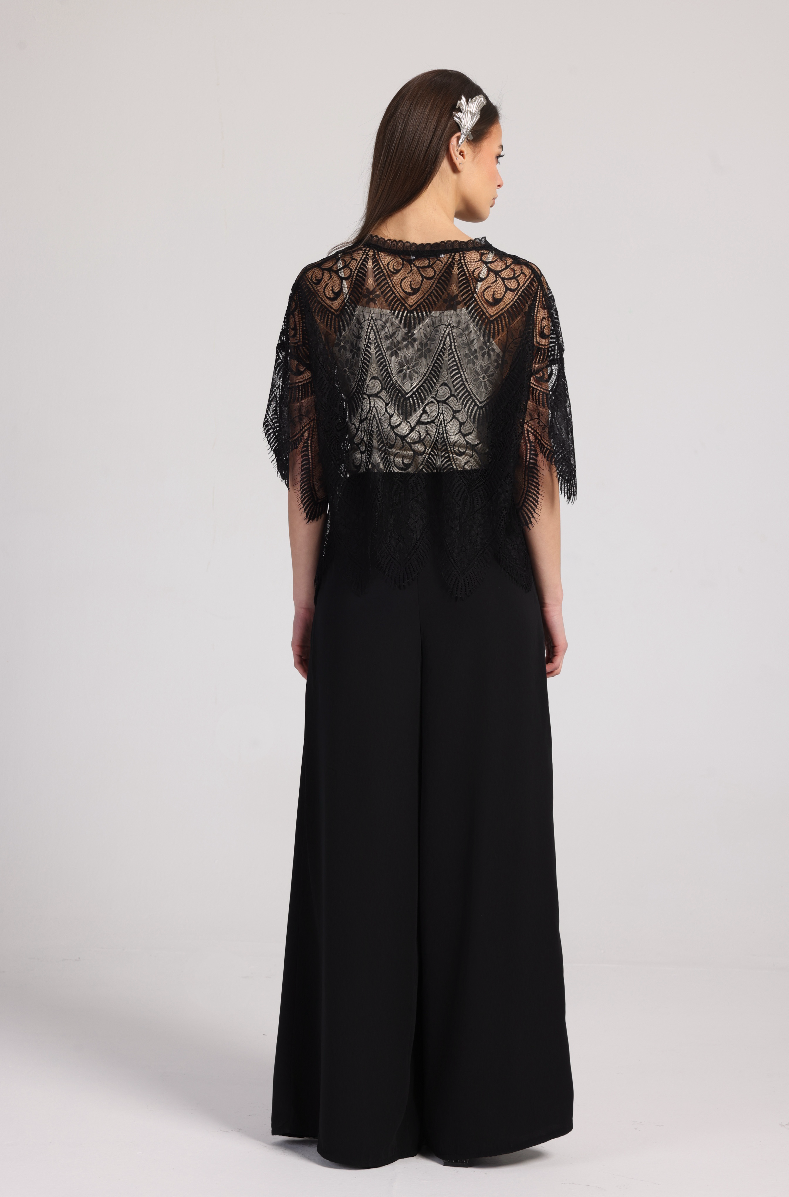 NOIR LACE CAPE SET
