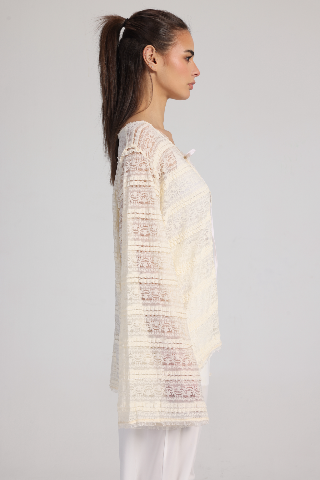 SOFT IVORY LACE BLOUSE