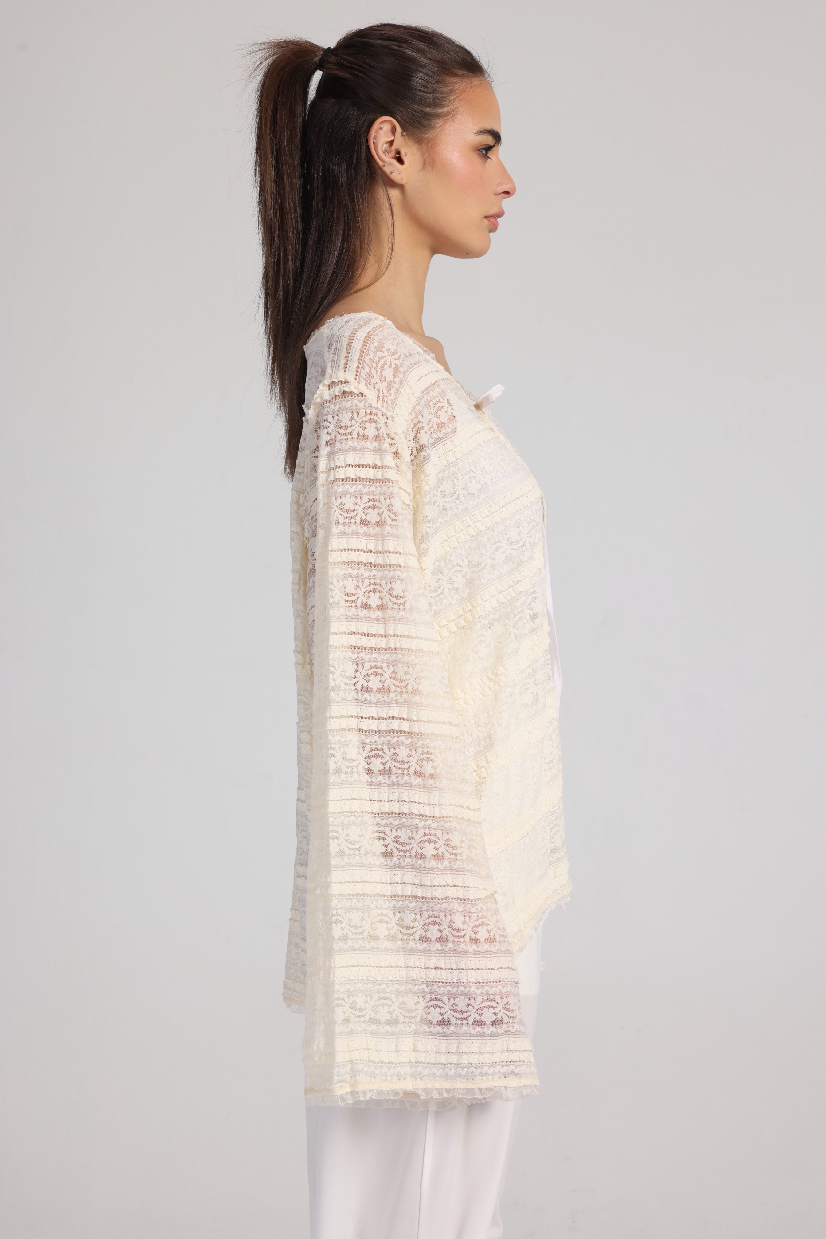 SOFT IVORY LACE BLOUSE