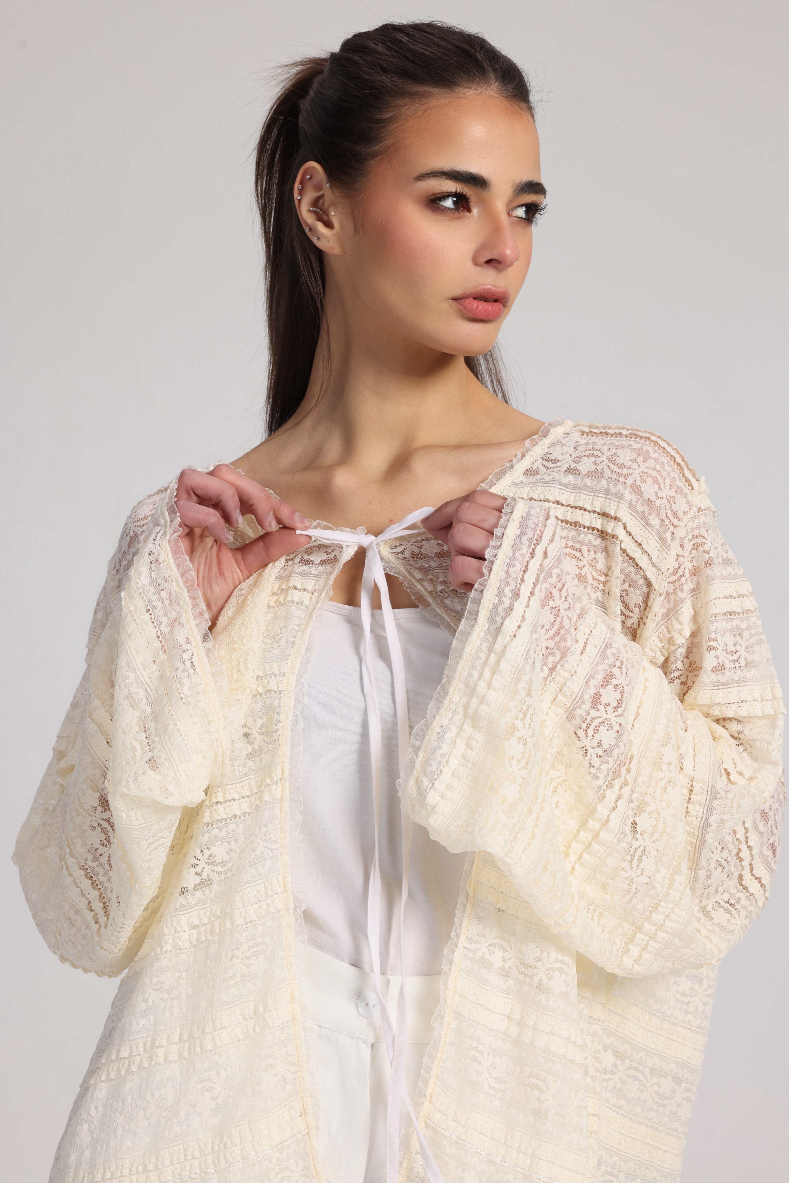 SOFT IVORY LACE BLOUSE