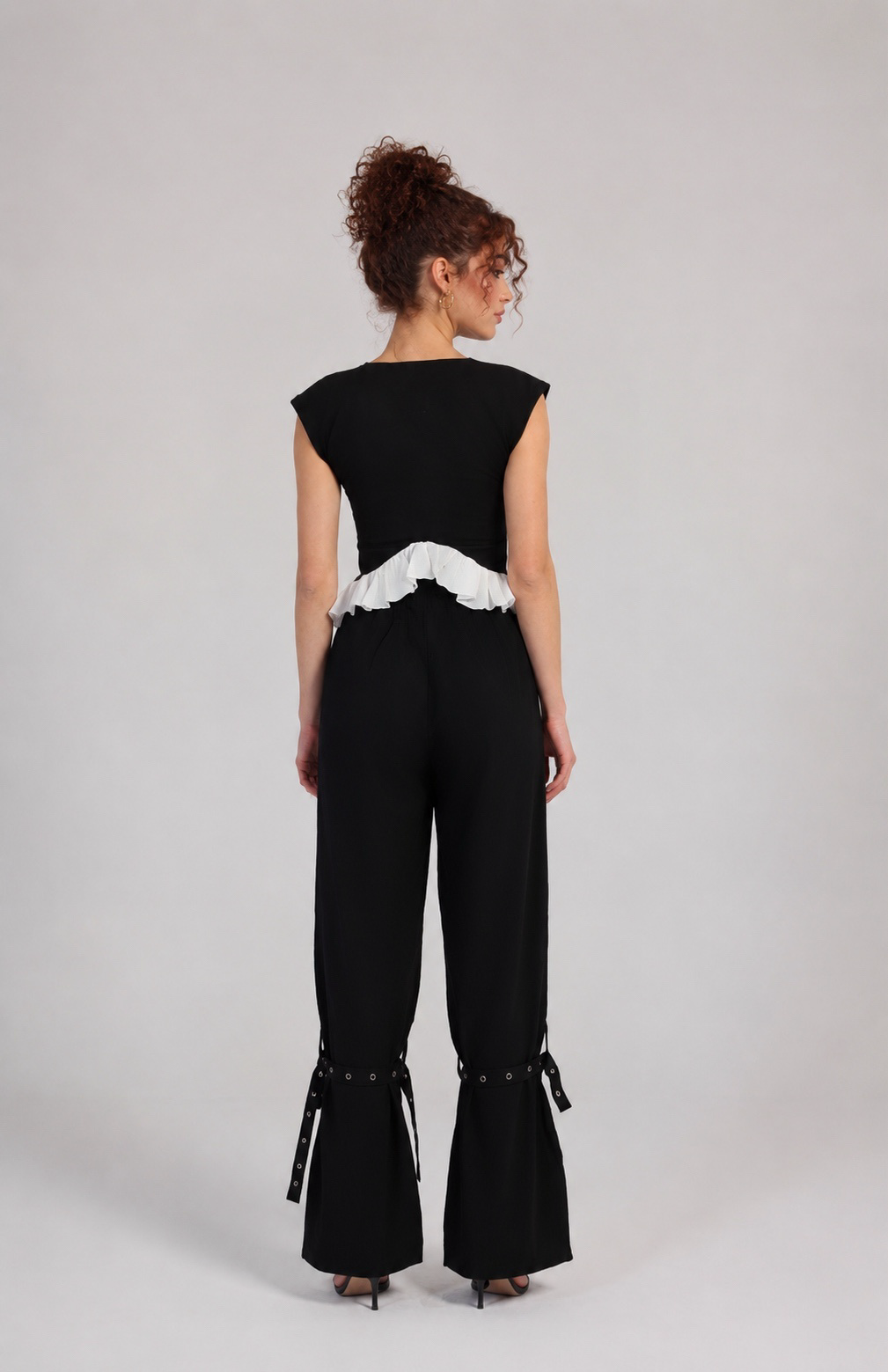 BELL PANTS IN BLACK