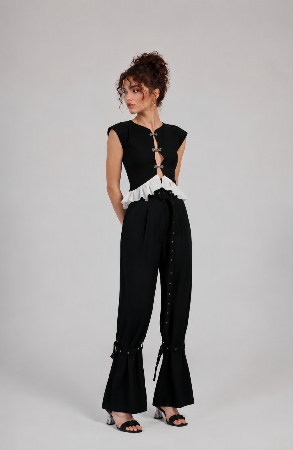 BELL PANTS IN BLACK