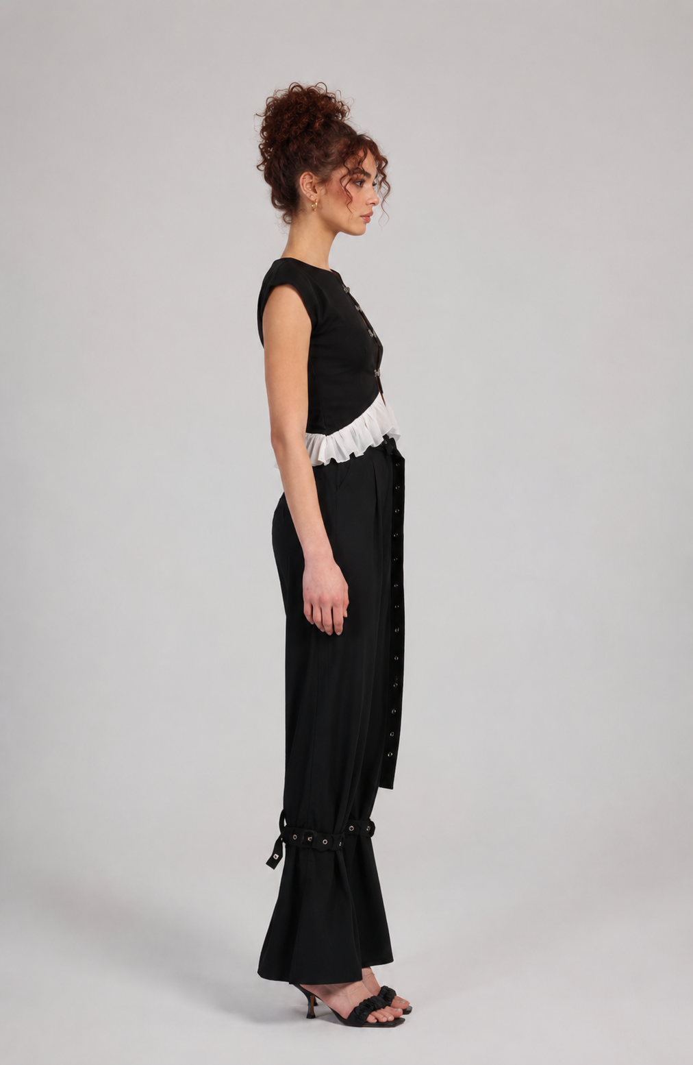 BELL PANTS IN BLACK