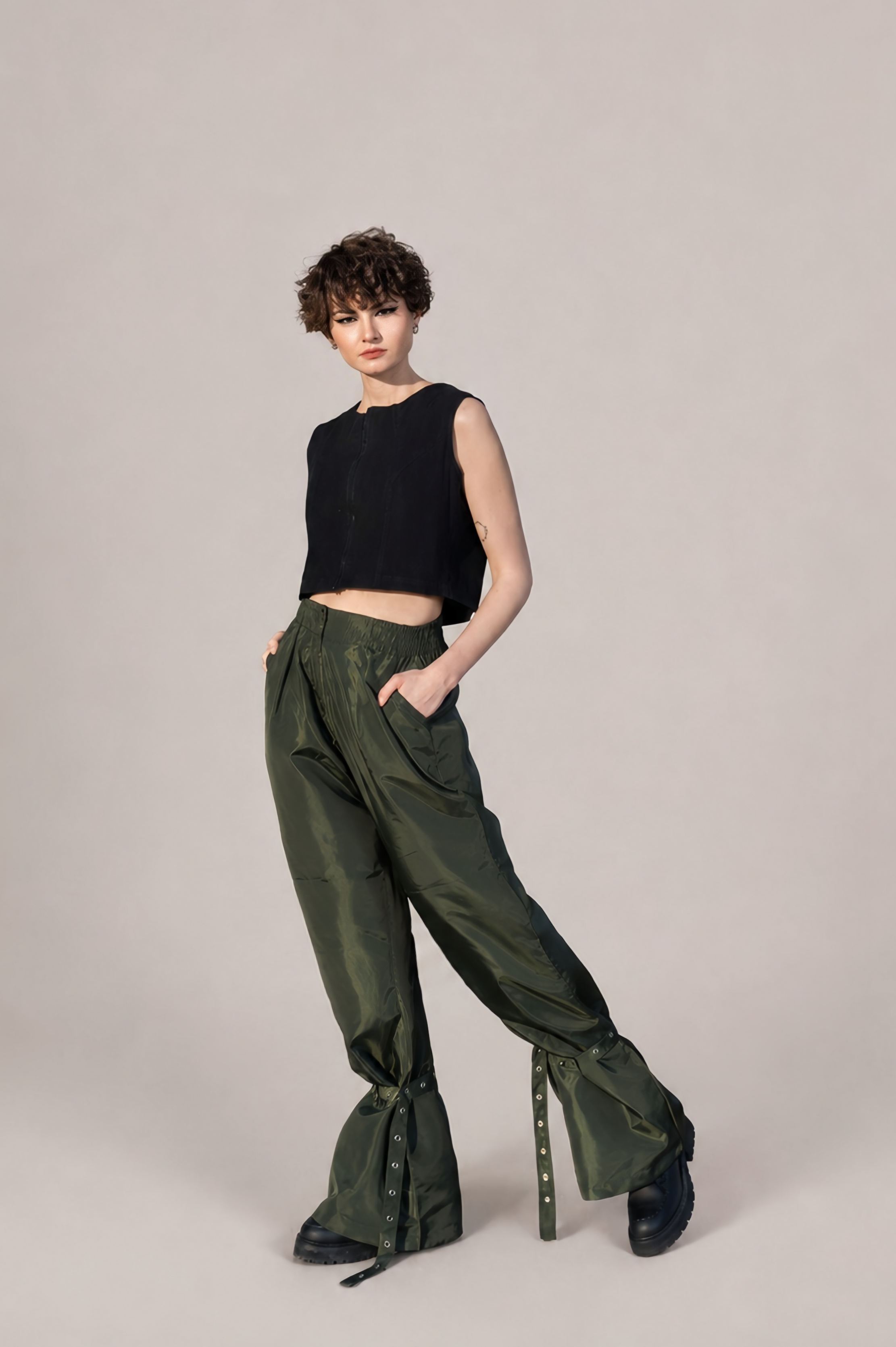 RAIN BELL PANTS IN ARMY GREEN