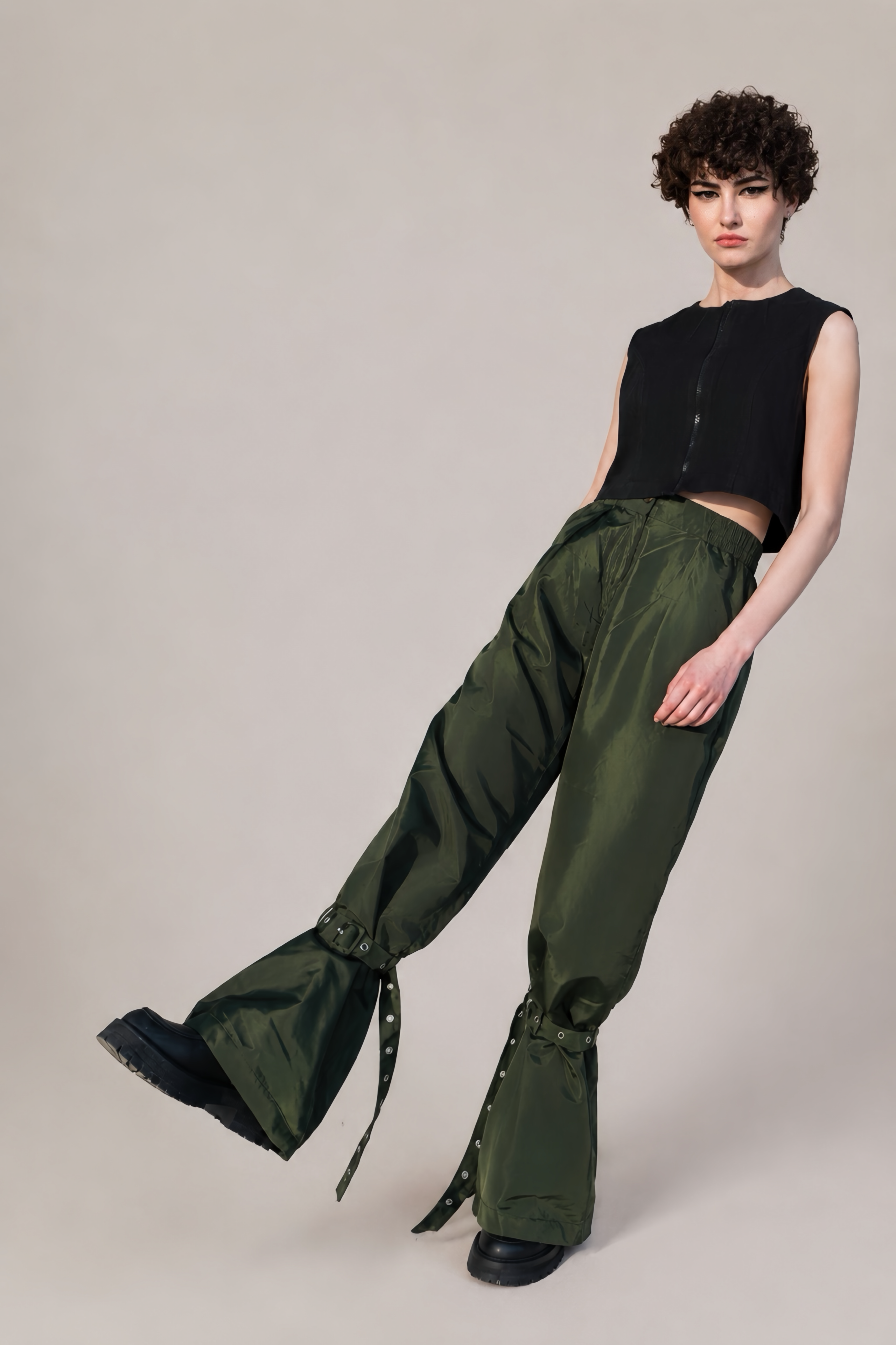 RAIN BELL PANTS IN ARMY GREEN