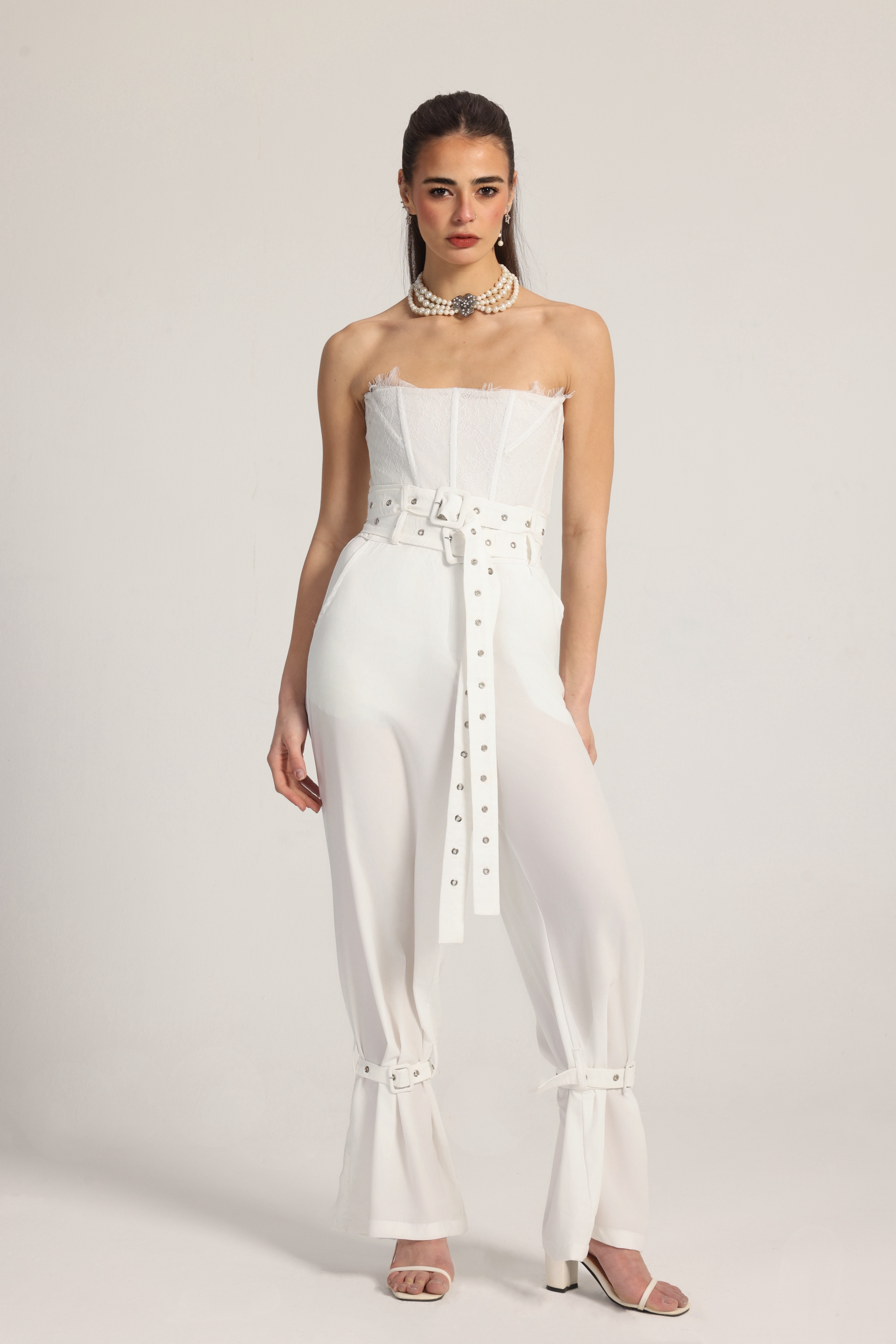 BELL PANTS IN WHITE