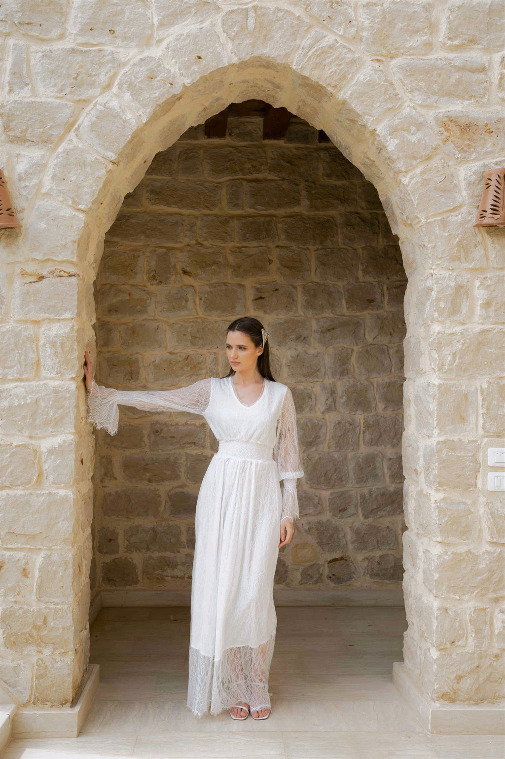 ANGEL FALLEN IN DANTEL-DRESS