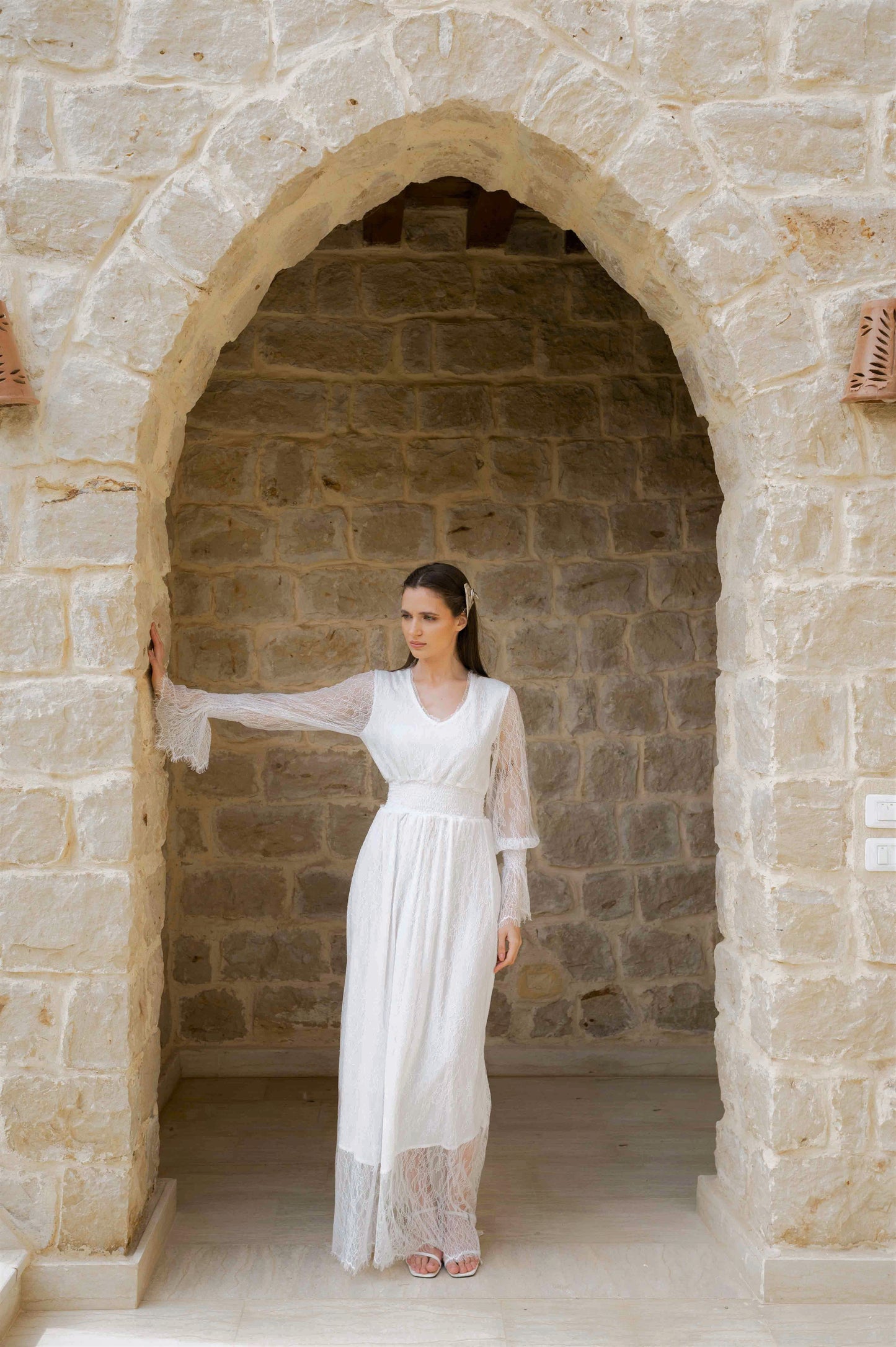 ANGEL FALLEN IN DANTEL-DRESS